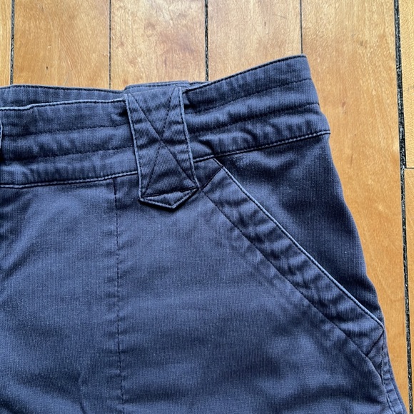 Lolë dark gray utility shorts - Picture 5 of 9